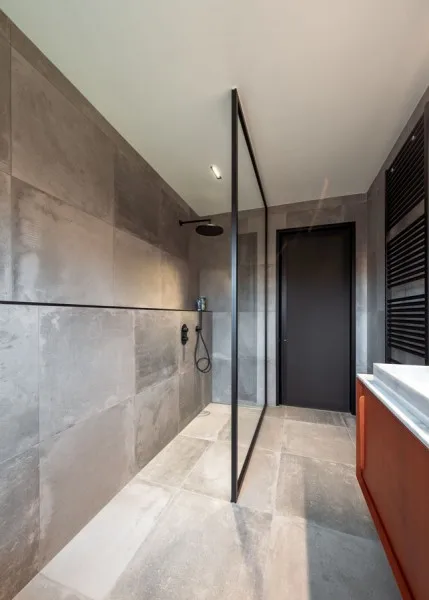 Badkamerrenovatie — realisatie door Duran Sanitair